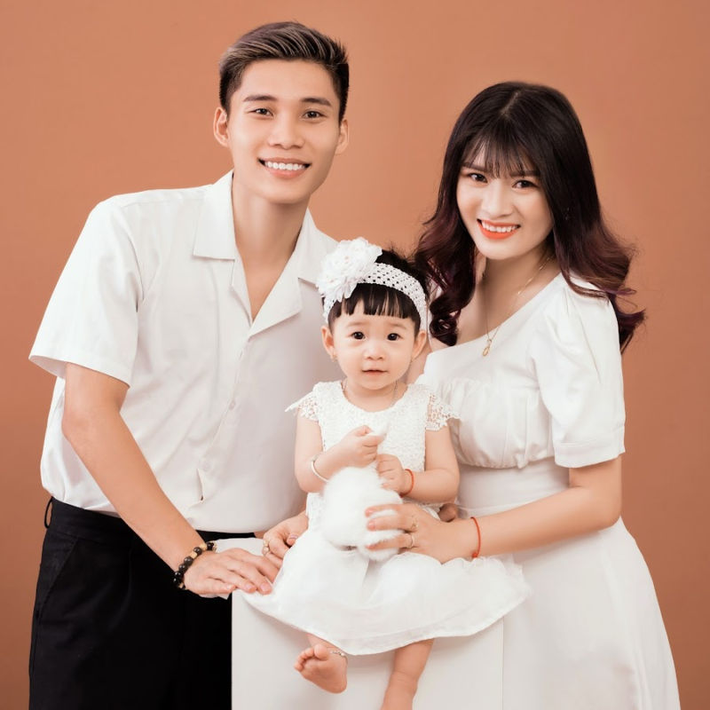 Chăm con với vô vàn nỗi lo, gia đình Nhân Phương cũng không phải ngoại lệ